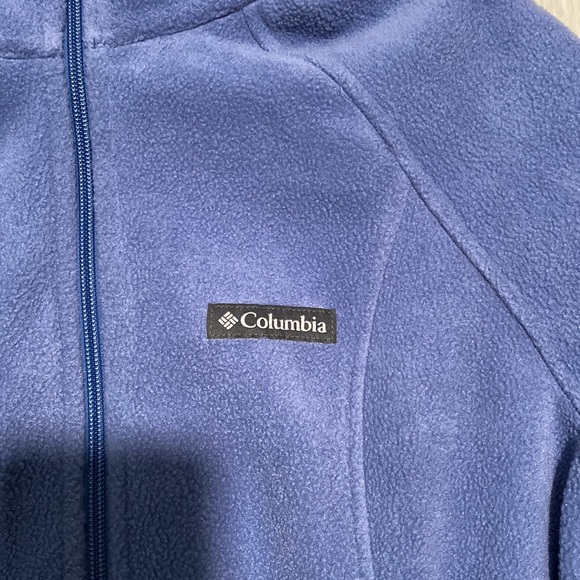 Women’s Columbia Zip Up Sweater - Picture 3 of 4